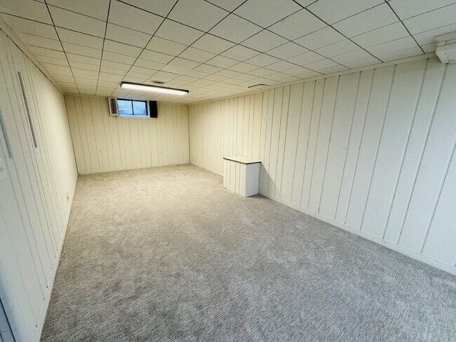 Building Photo - 6012 Logan Ave S