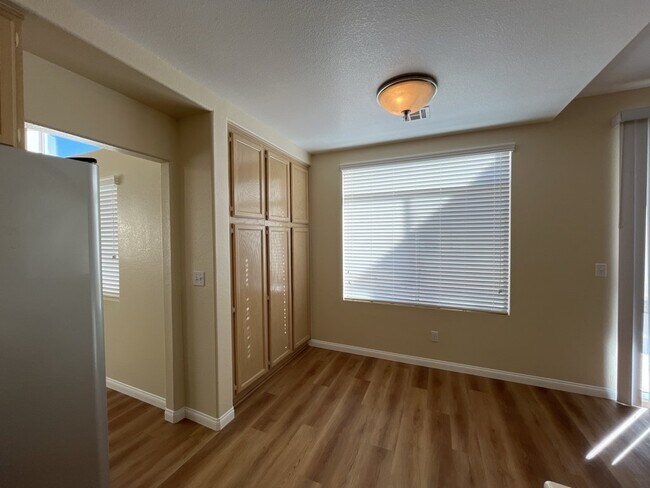 Building Photo - Encounter the ultimate luxury living experience with this 4-bedroom, 2197 sq ft house