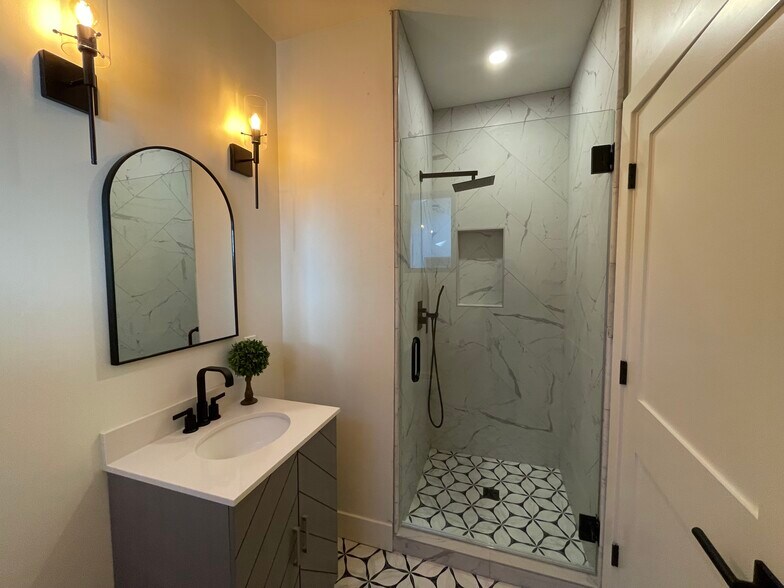 Primary Photo - 14381 Maclay Ct
