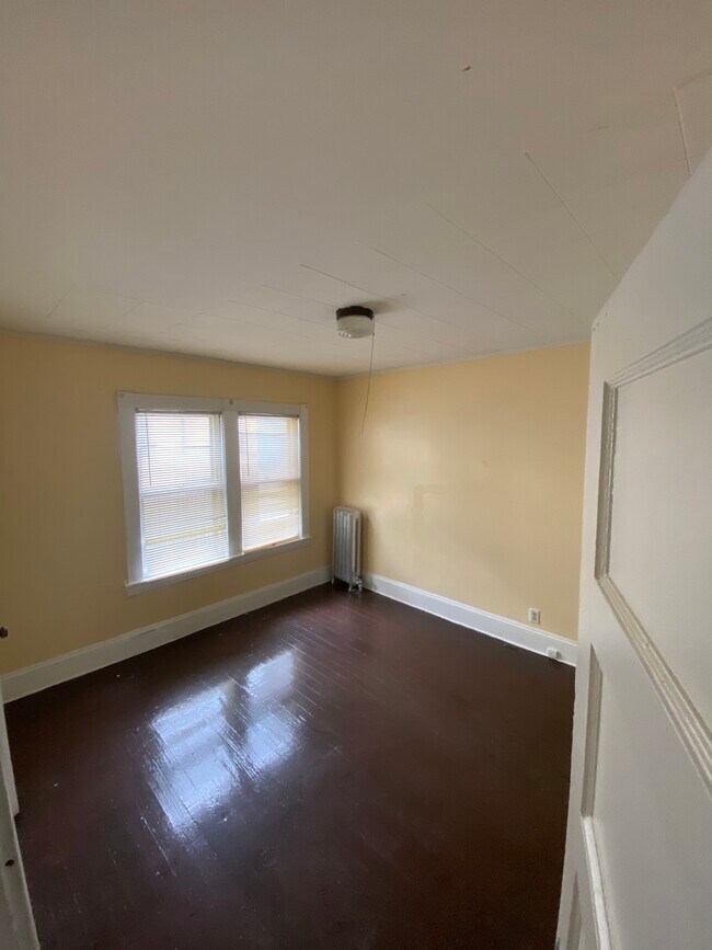 Building Photo - 120 Orange St