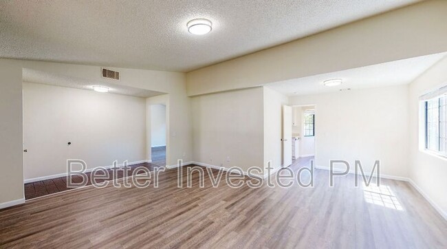 Building Photo - 1500 Peterson Ln