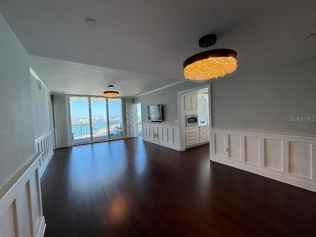 Building Photo - 331 Cleveland St