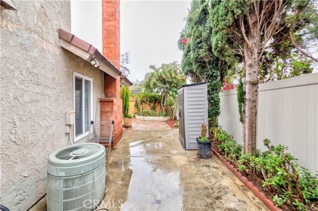 Building Photo - 2157 Baywood Dr