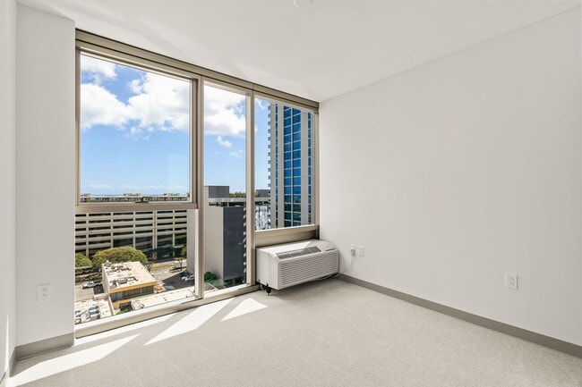 Building Photo - 1390 Kapiolani Blvd