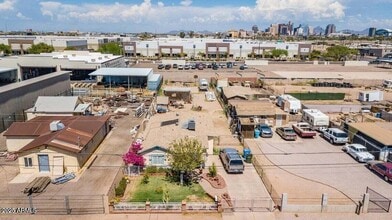 Building Photo - 804 W Magnolia St