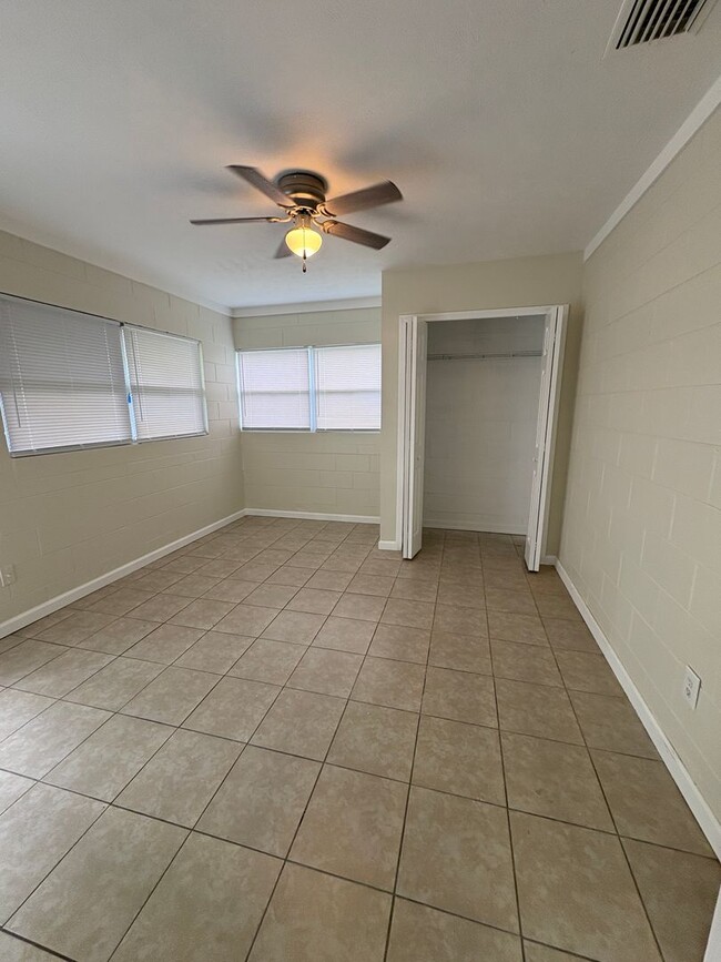 Building Photo - Renovated 3 bedroom house in the heart of ...