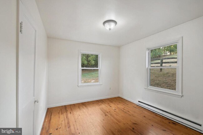 Building Photo - 18390 Silcott Springs Rd