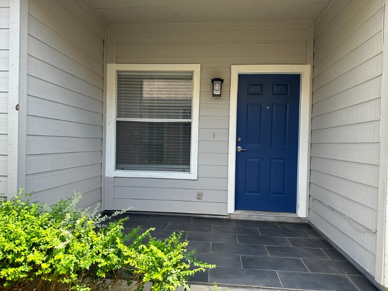 Building Photo - 2819 Southampton Way