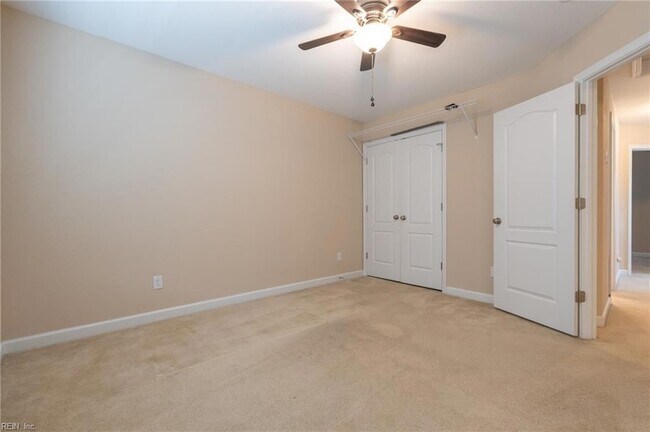 Building Photo - 302 Milton Ct