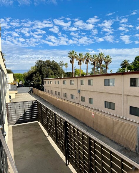 Building Photo - 1305 Garfield Ave