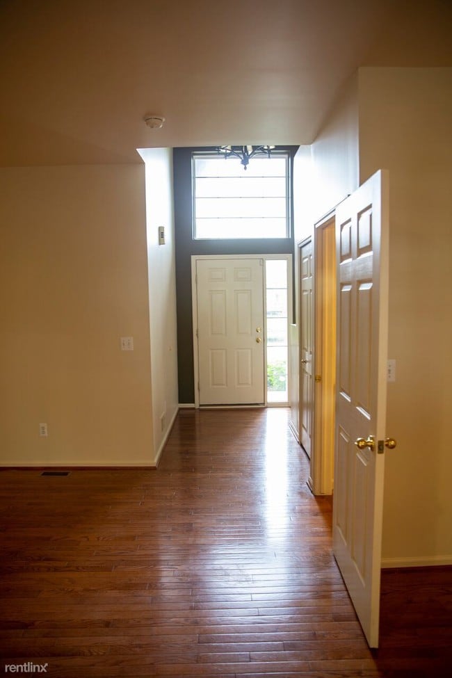 Building Photo - 3 br, 3.5 bath  - 29502 Juneau Ln