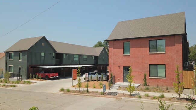 B12 Apartments - B12
