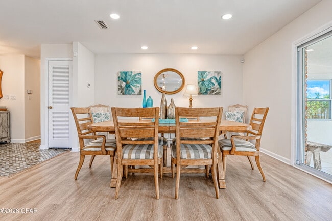 Building Photo - 4608 Sunset Dr