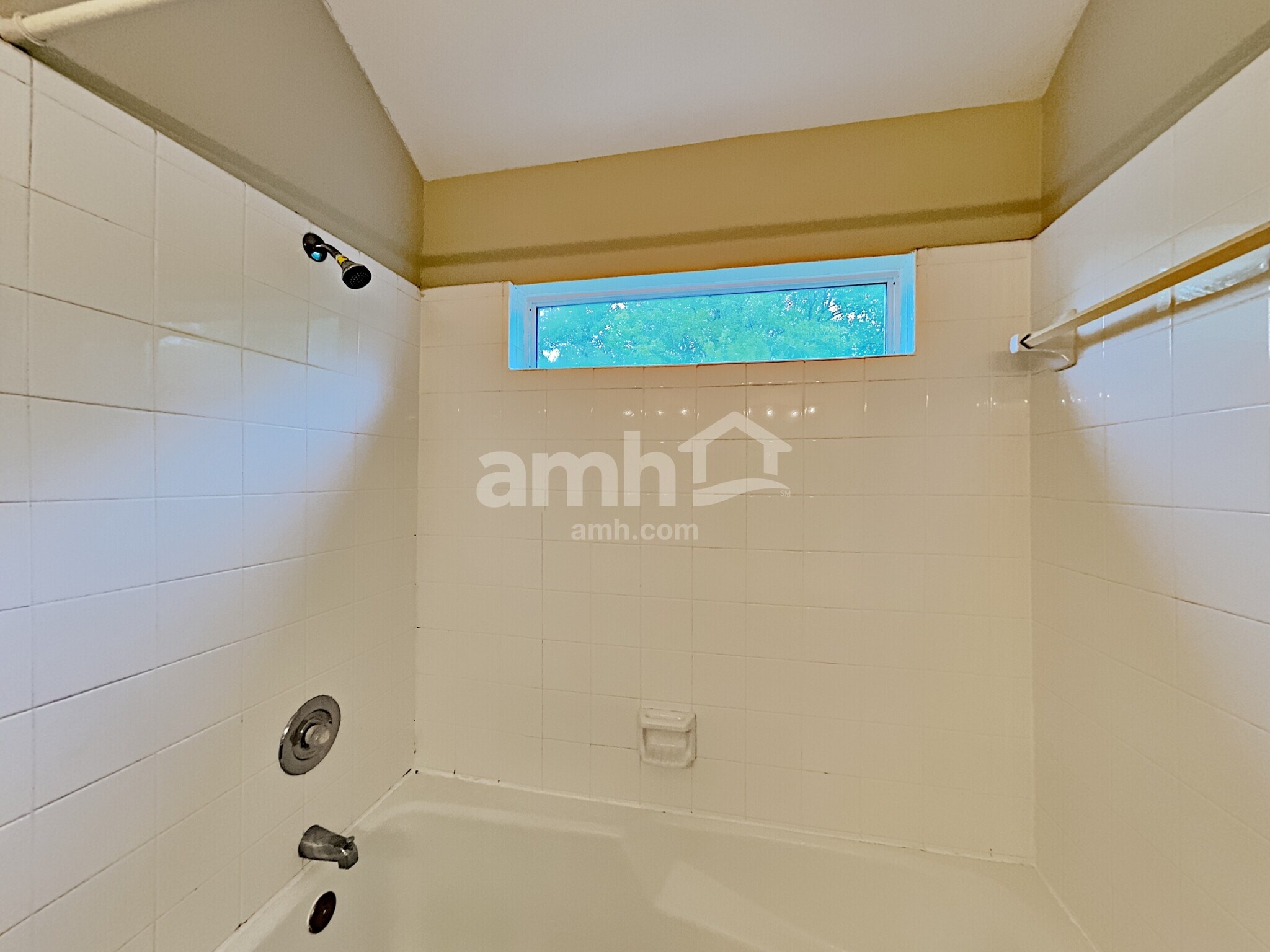 Building Photo - 54 Lockspring