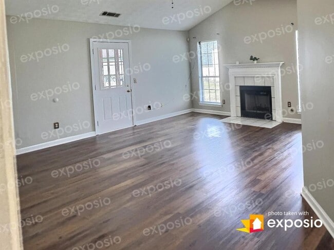 Building Photo - 8183 Valley Bluff
