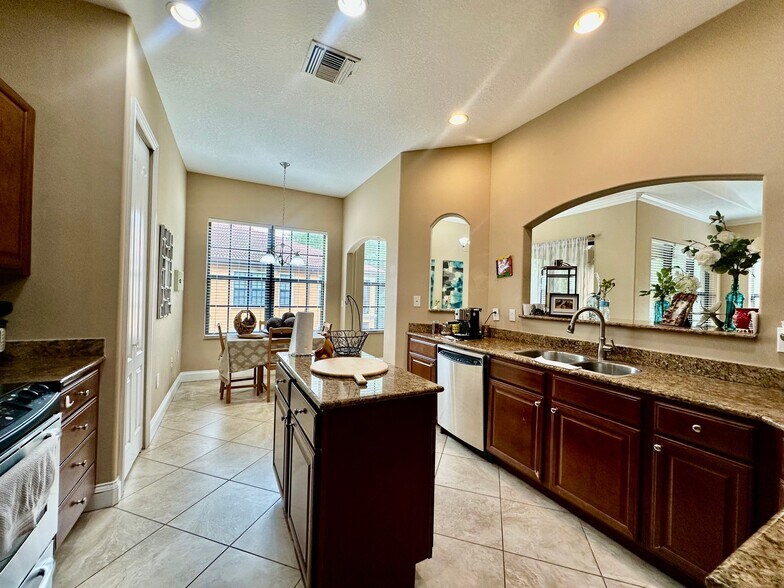 Building Photo - 1338 Corso Palermo Ct
