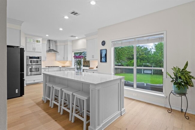 Building Photo - 6300 Needham Ln