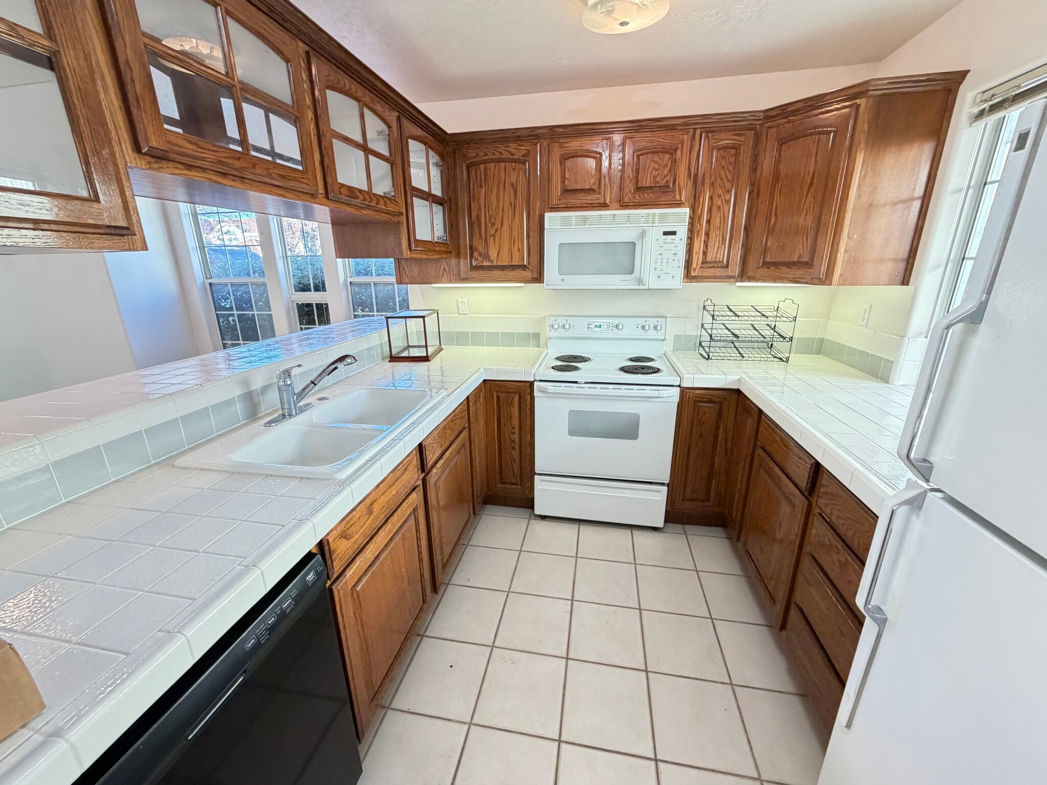 Building Photo - 1200 Glen Canyon Dr