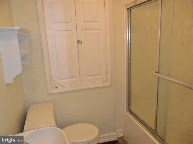 Building Photo - 120 Delaware St