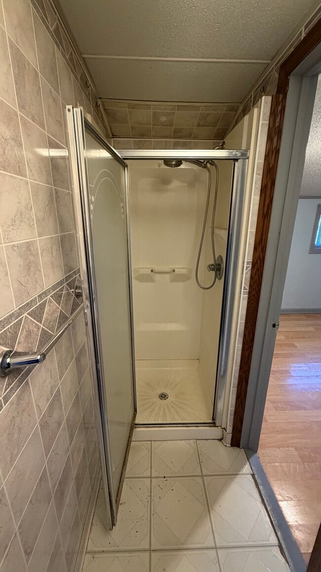 Building Photo - 119 7th Ave NE