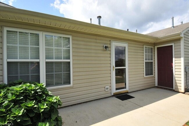 Building Photo - 128 Troonsway Rd