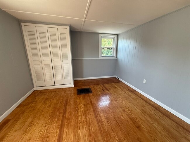 Building Photo - 410 Court St