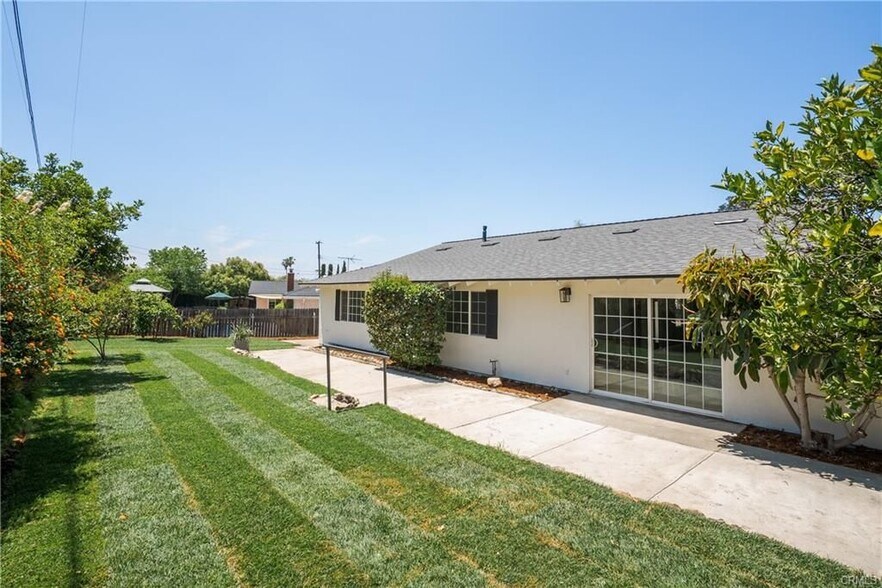 Building Photo - 221 Wiley Ct