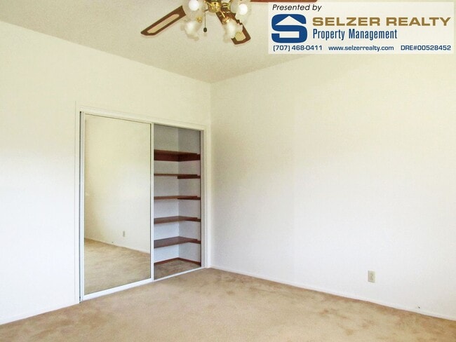 Building Photo - Spacious 4 bd. gated country estate w/ pool!