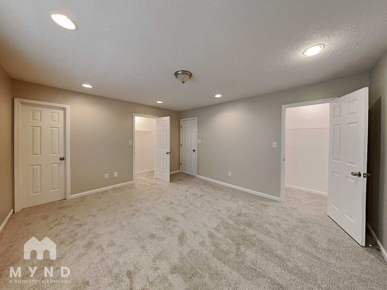 Building Photo - 381 Cottonwood Loop