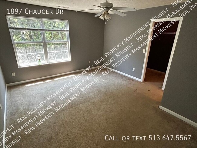Building Photo - 1897 Chaucer Dr