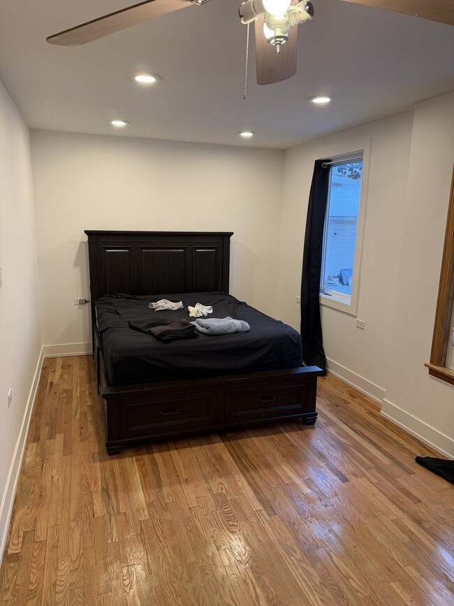 Building Photo - 4144 N Parkside Ave