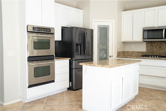 Building Photo - 36719 Torrey Pines Dr