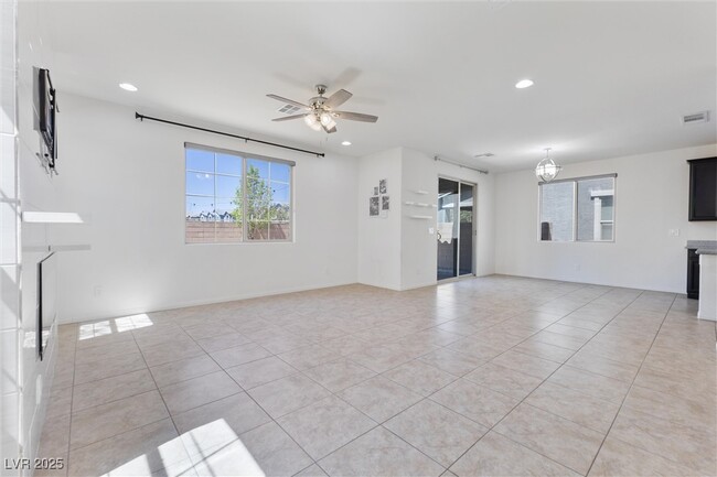 Building Photo - 10925 Jordyn Hill St