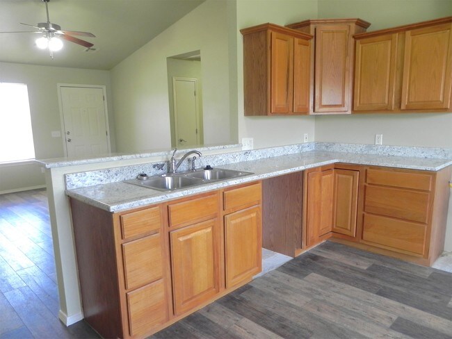 Building Photo - 1011 W 23rd St