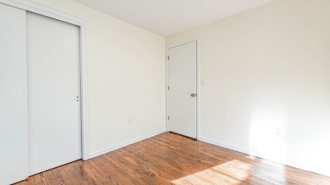 Building Photo - 46 Millis St