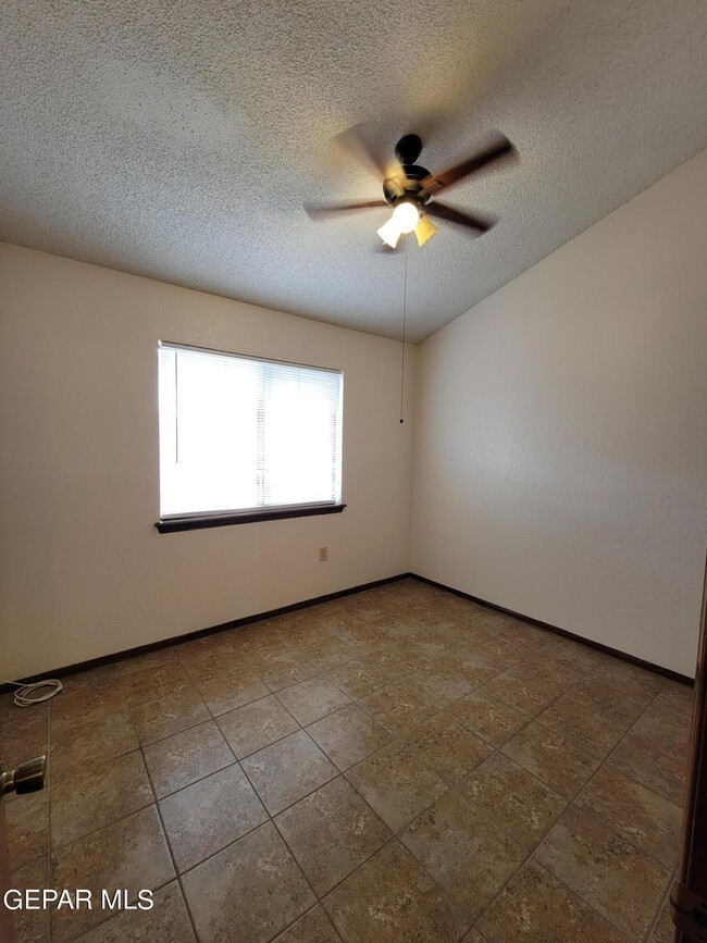 Building Photo - 11340 Lake Nasser Dr