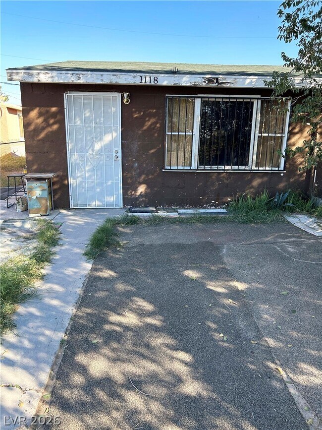 Building Photo - 1118 Laurel Ave