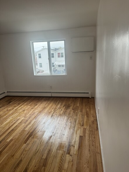 Master Bedroom - 17814 146th Ter