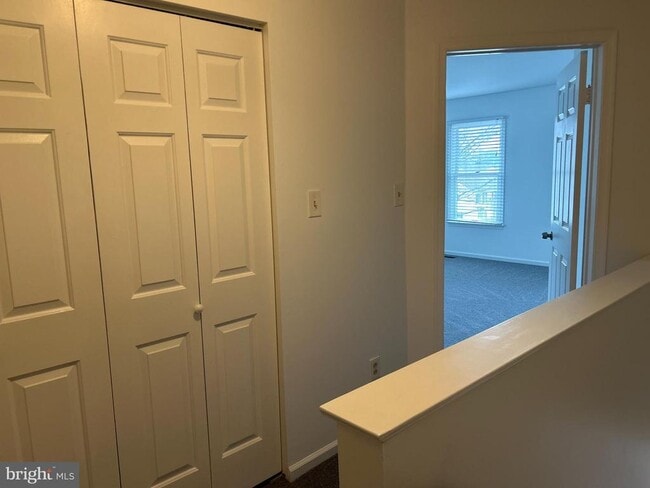 Building Photo - 1307 N Glen Dr