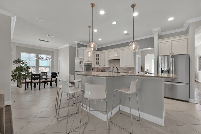 Building Photo - 98 Lindenberry Cir