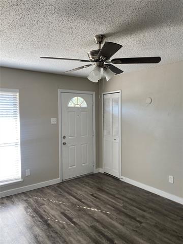 Building Photo - 802 Las Palmas Dr