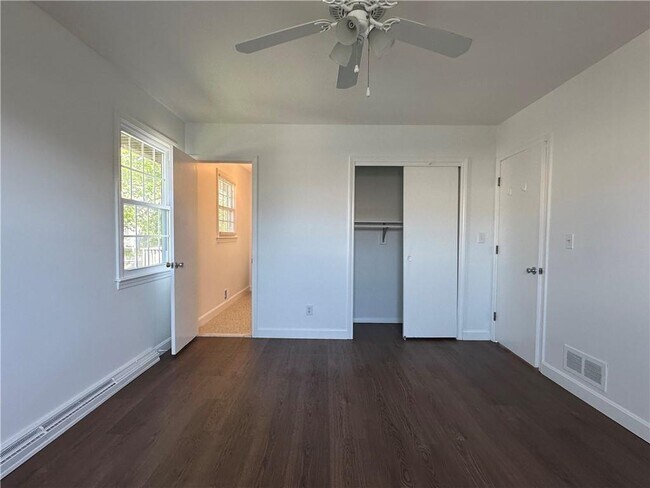 Building Photo - 11 Pocono Rd