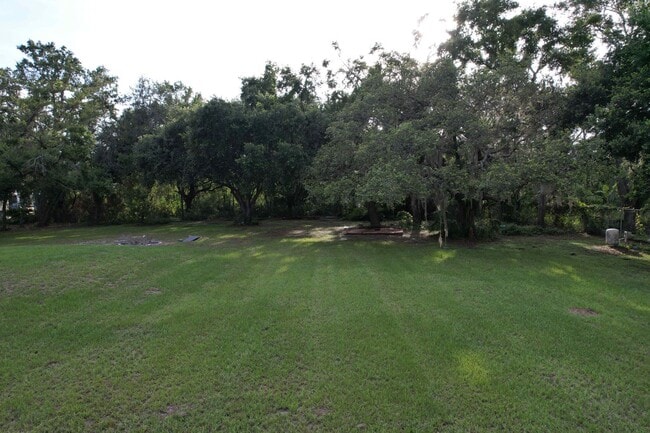 Building Photo - 3 Bedroom / 2 Bath House On An Acre