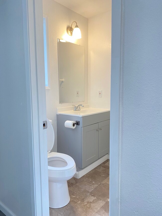 3/4 master bedroom shower - 2605 Aztec Dr NW