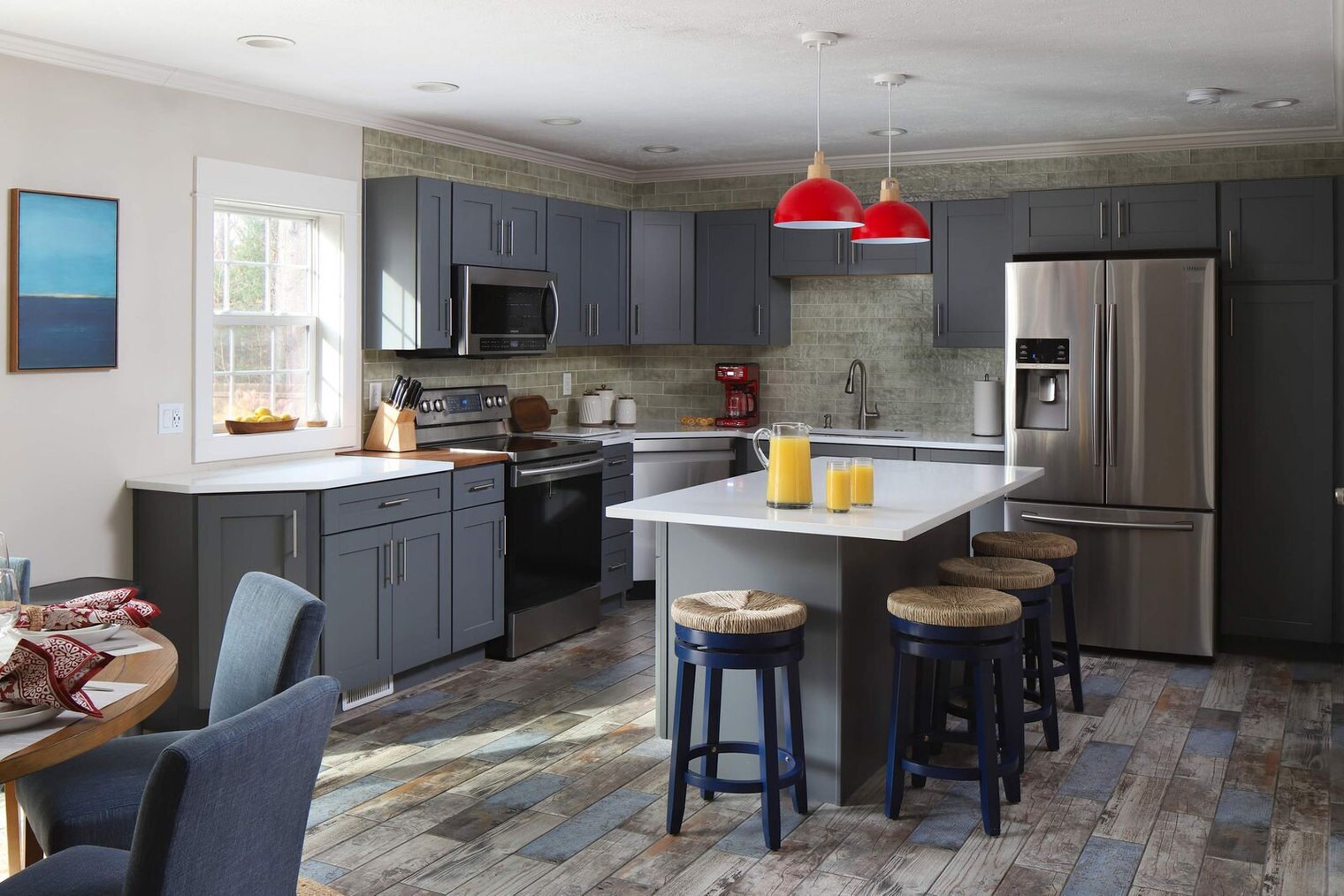 Building Photo - 331 June Ln