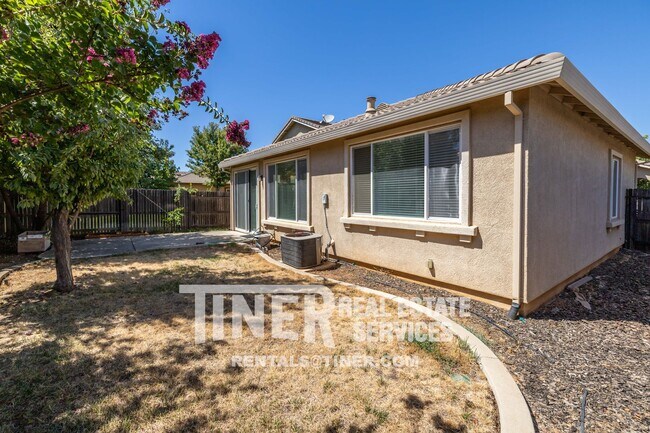 Building Photo - 12236 Habitat Way