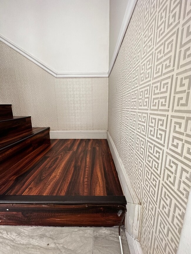 Building Photo - 5704 Channel Dr