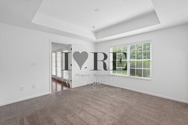 Building Photo - 600 Redwood Ln