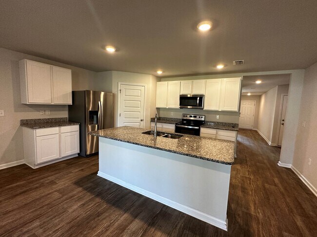 Building Photo - 24525 Alamitos Trace Dr