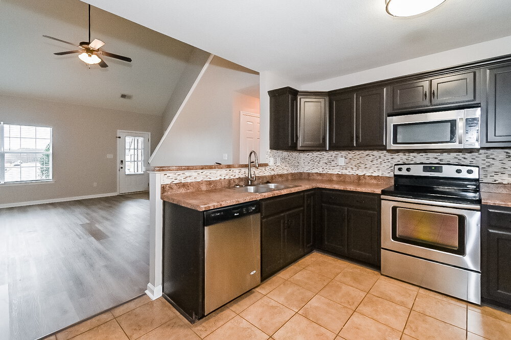 Building Photo - 663 Buttermilk Dr